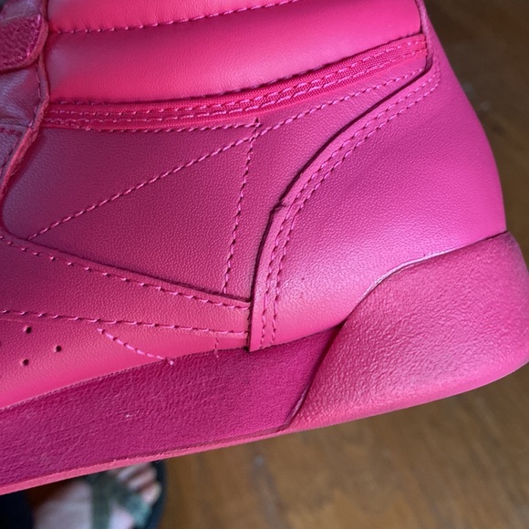 1980s style Classic Reeboks sold out on site- worn once - Picture 6 of 9